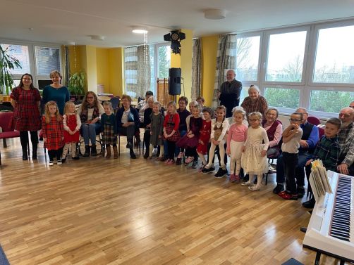 b7602fb1-c6e5-478a-8d10-610dfd115d8b b7602fb1-c6e5-478a-8d10-610dfd115d8b